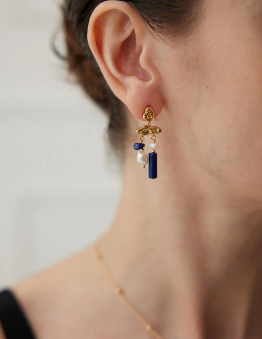 Boucles d'oreilles en pierre précieuse lapis-lazuli bleue avec perles