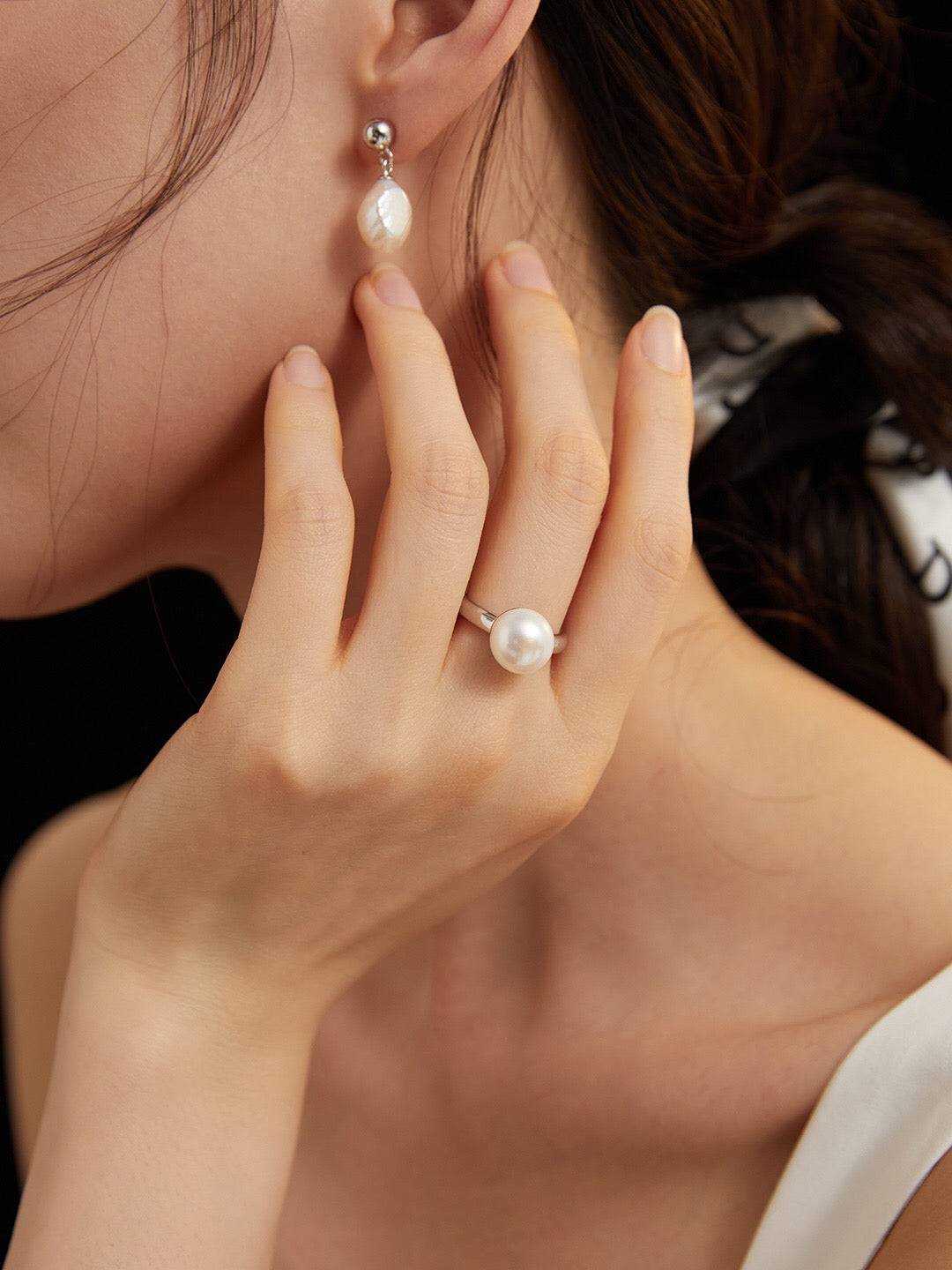 Bague ouverte avec grosse perle