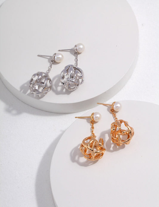 Boucles d'oreilles délicates en perles creuses