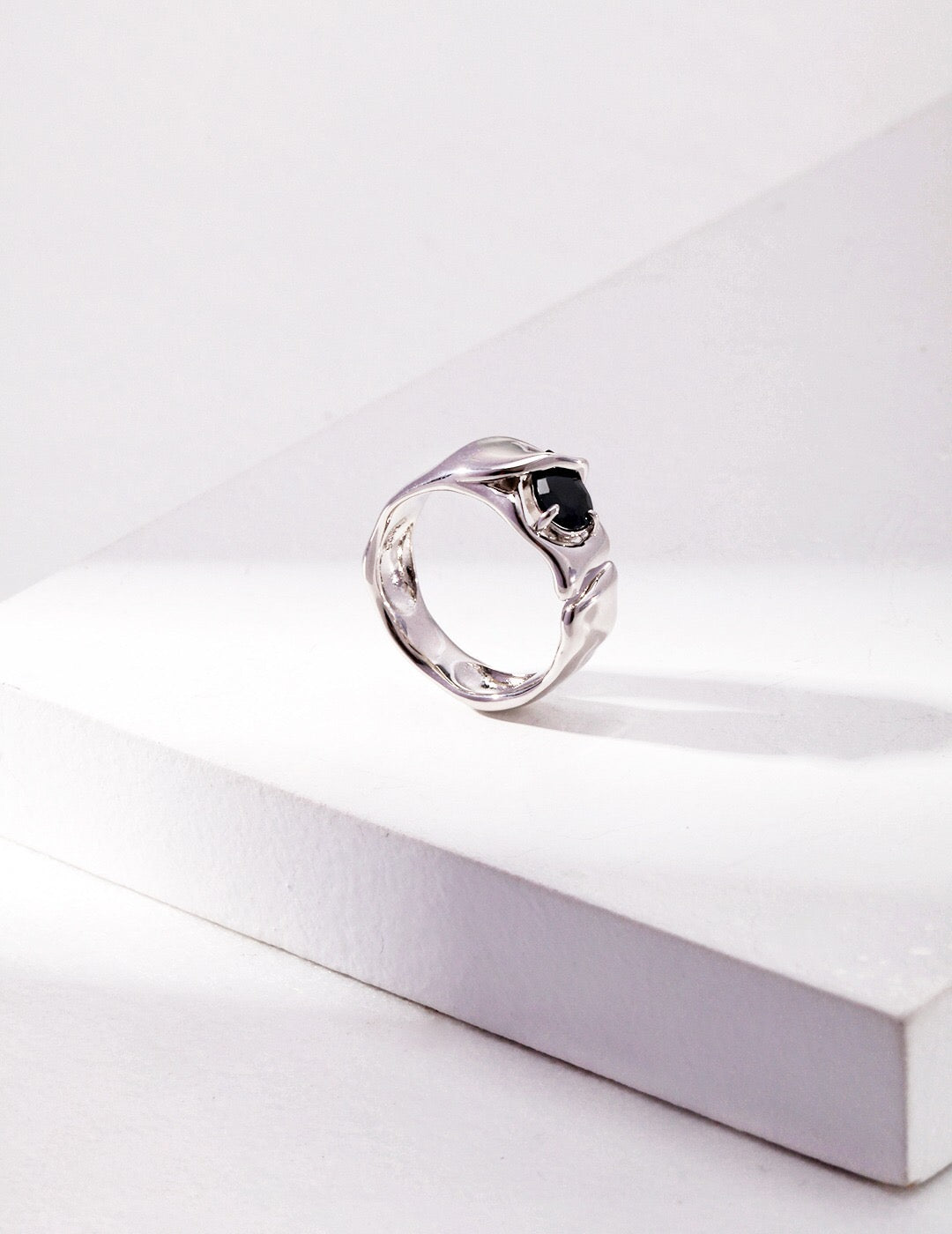 Schwarzer Spinell-Bandring