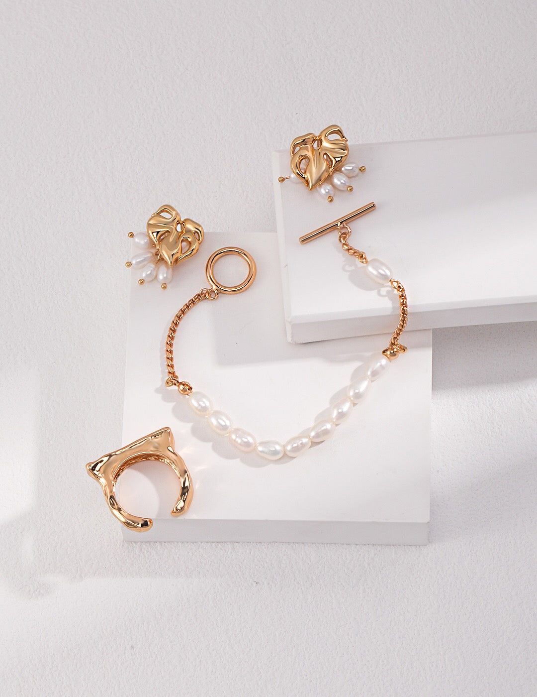 Minimalistisches Süßwasserperlenarmband