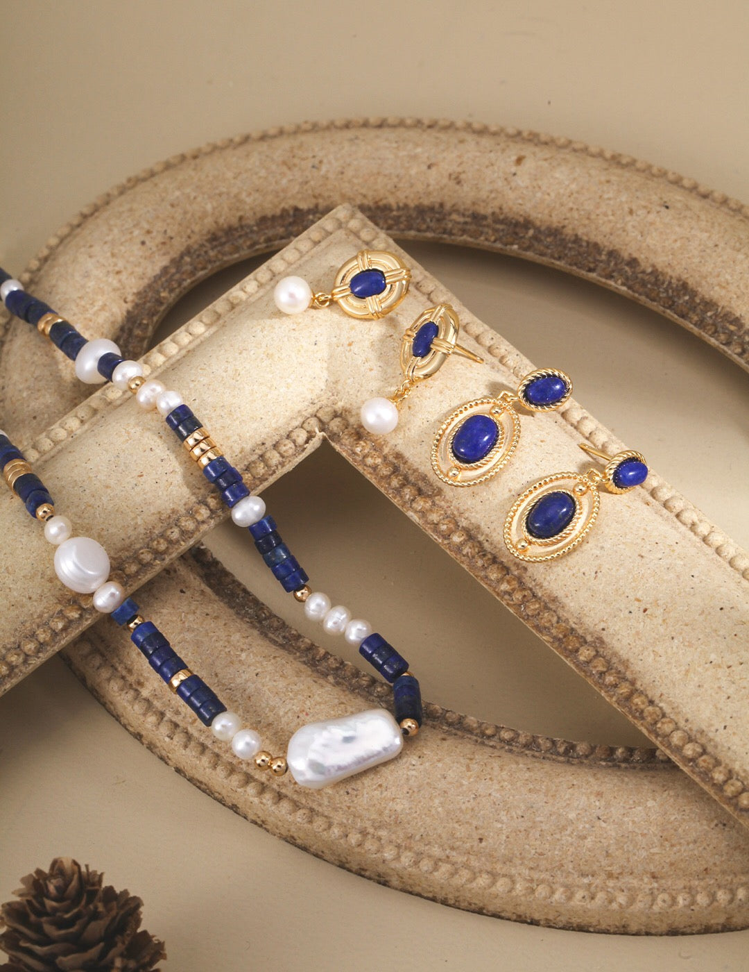 Lapislazuli-Perlenohrringe im Vintage-Stil