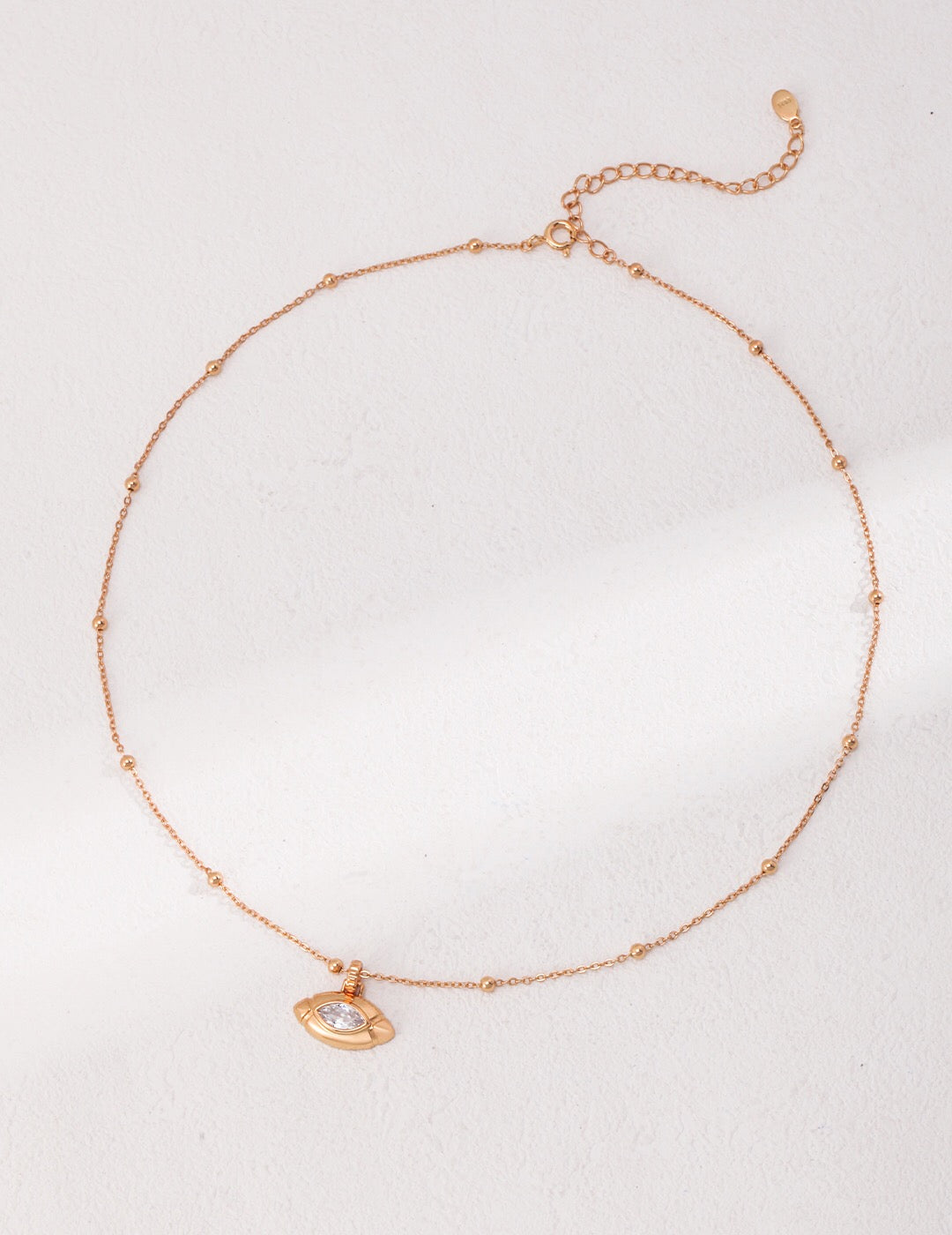 Collier en zircon aux yeux ovales