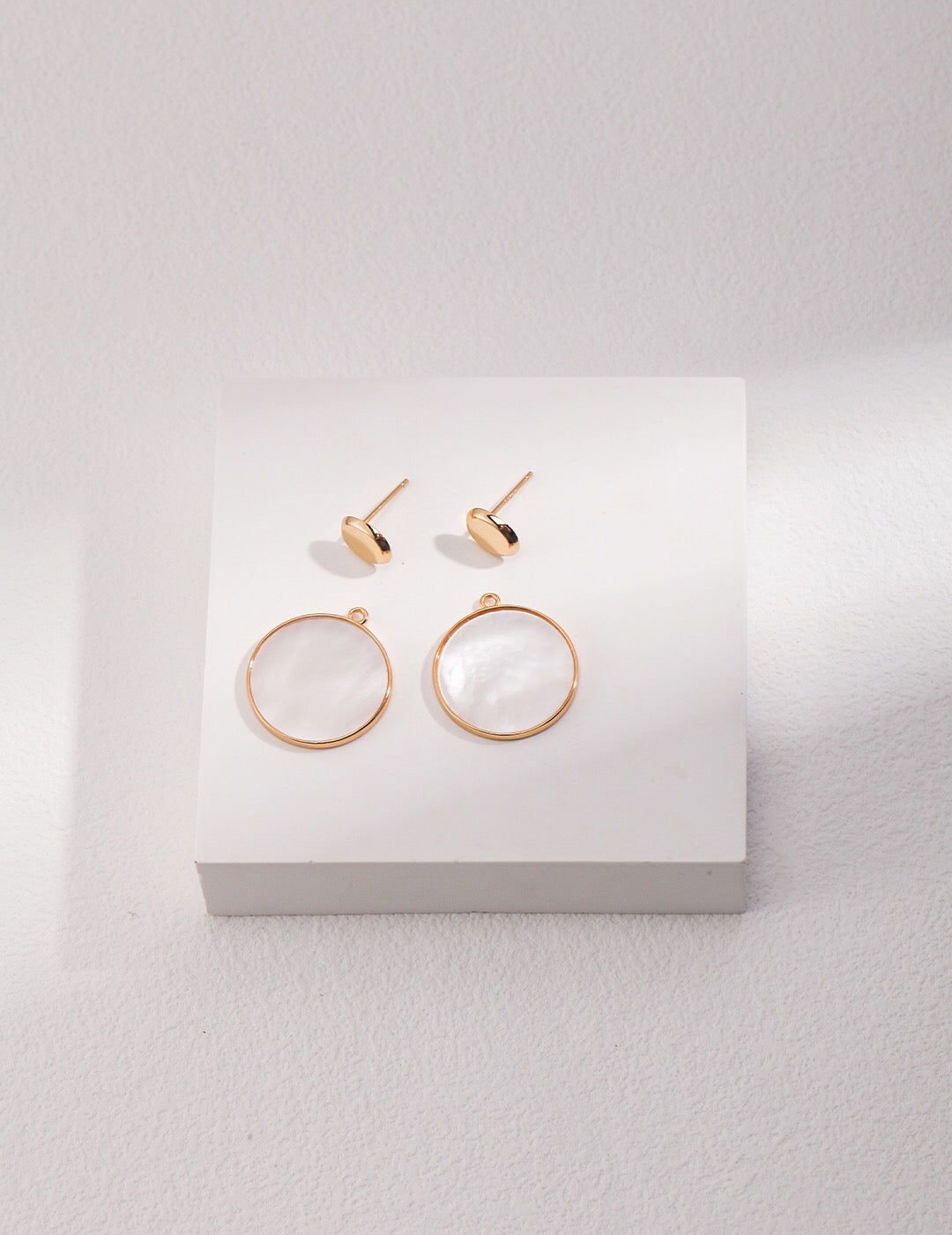 Minimalist Detachable Mother Of Pearl Circle Earrings