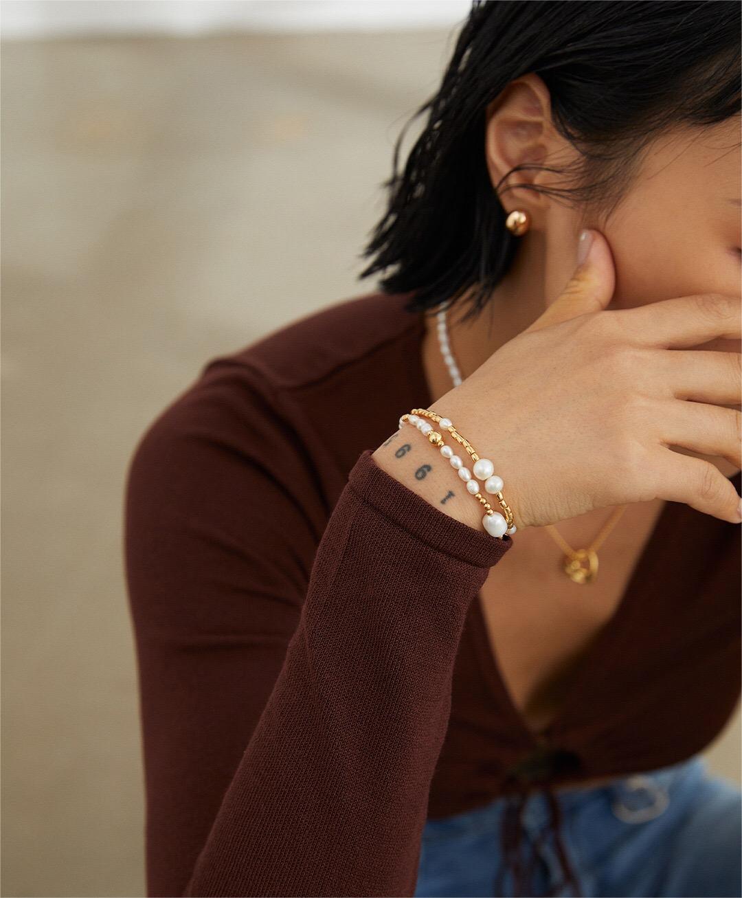 Zierliches Reisperlenarmband