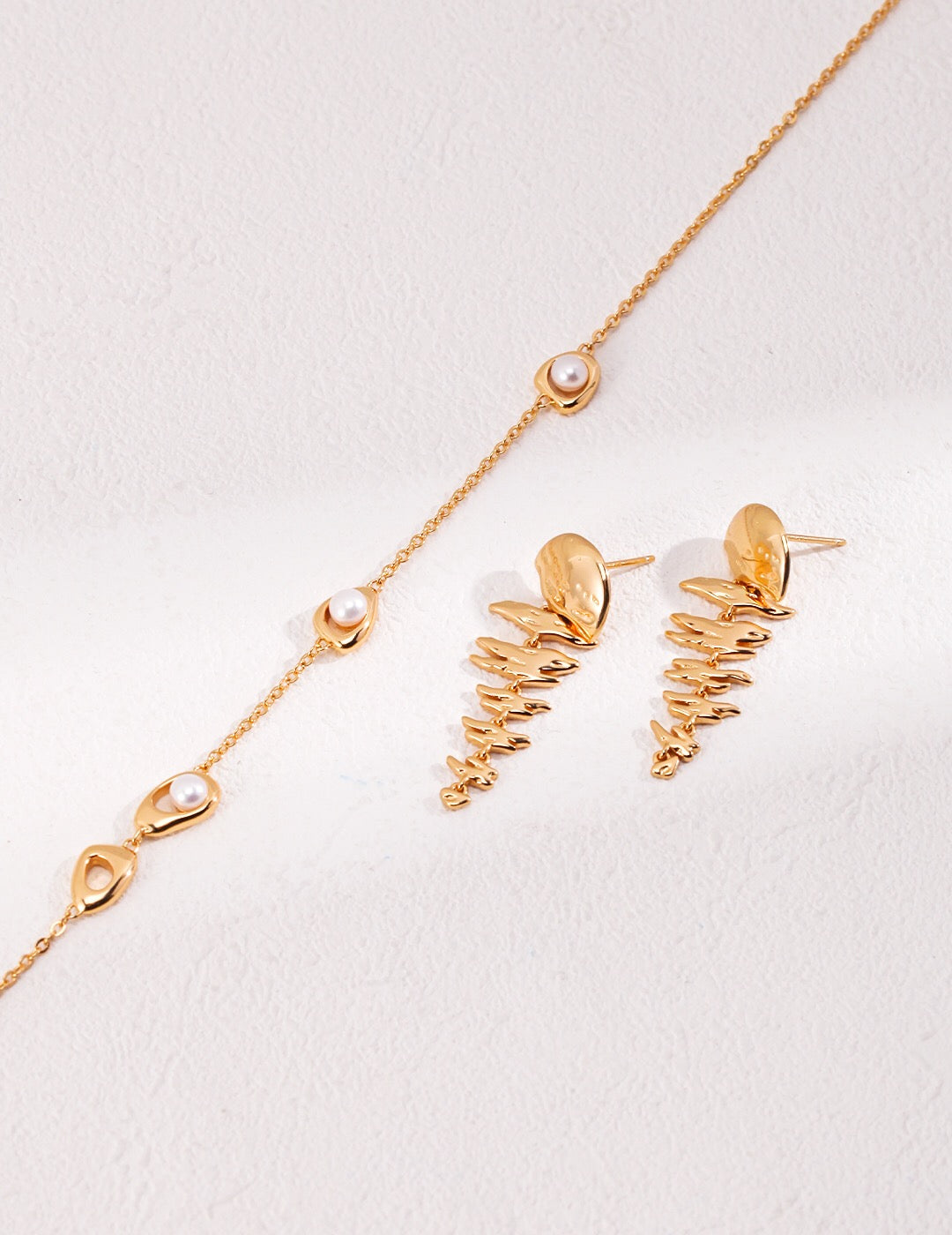Ohrringe „Christbaumschmuck“ aus Gold-Vermeil