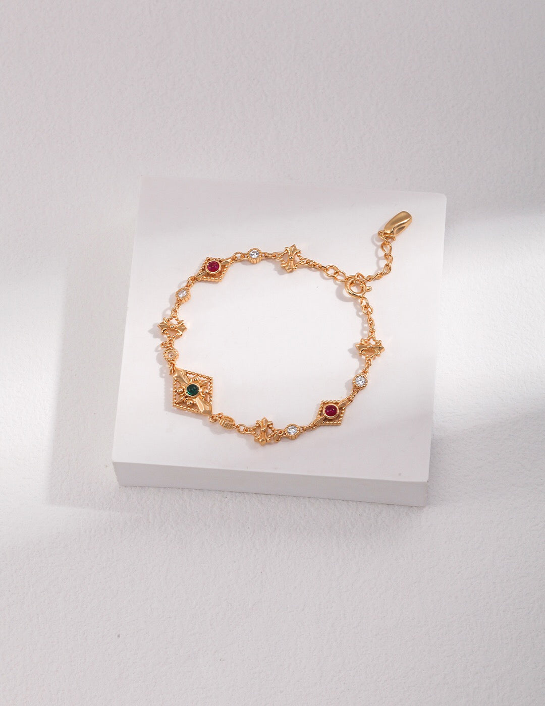 Zirkonia-Armband im Vintage-Stil