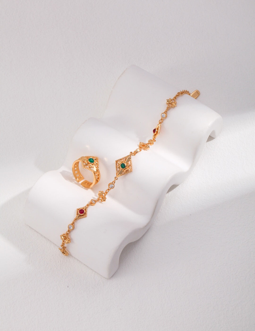 Zirkonia-Armband im Vintage-Stil