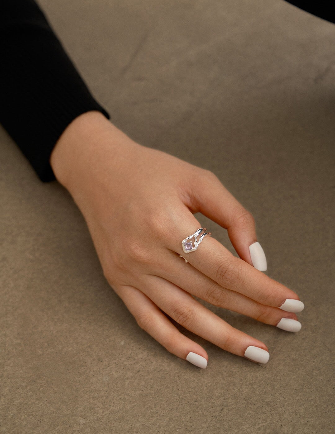 Bague ouverte en améthyste Lava Fluid Design