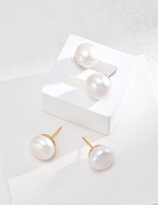 Boucles d'oreilles à tige classiques en perles naturelles