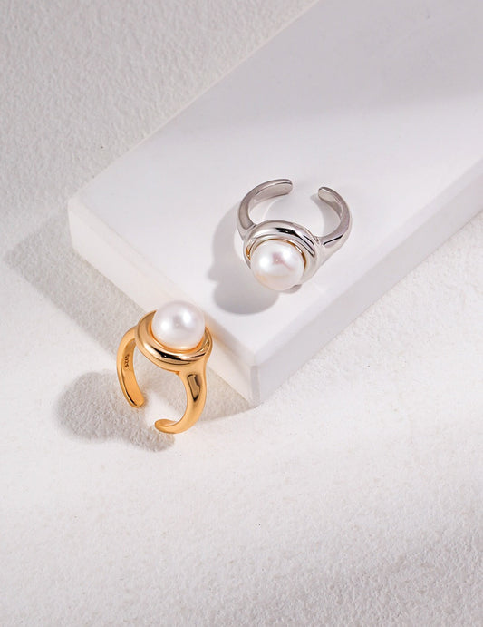 Minimalistischer Ring mit Süßwasserperlen