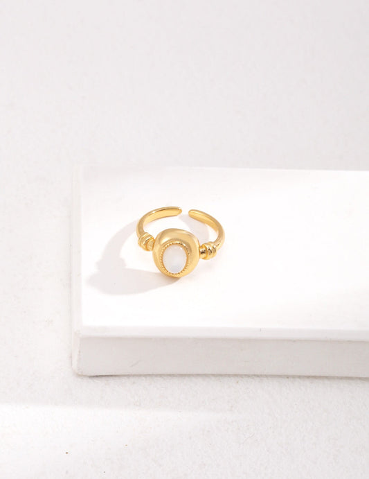 Bague ovale en nacre
