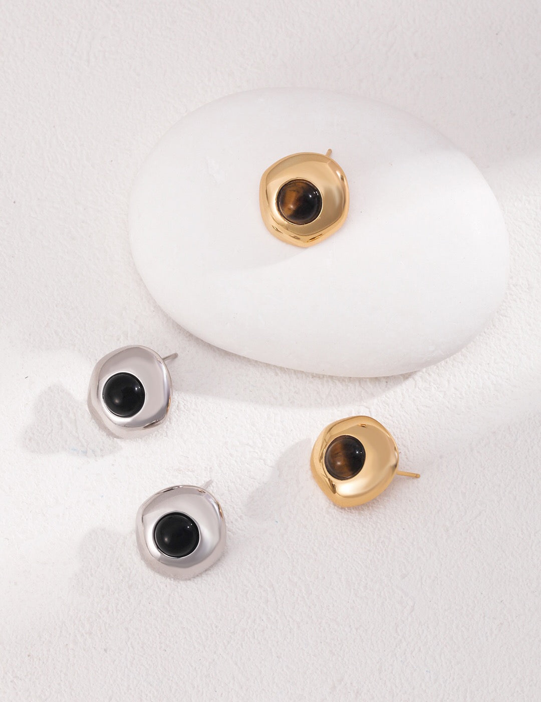 Ohrstecker aus Tigerauge-Stein / schwarzem Achat