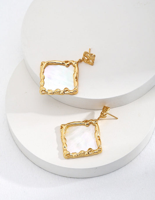 Boucles d'oreilles carrées en nacre en forme de lave