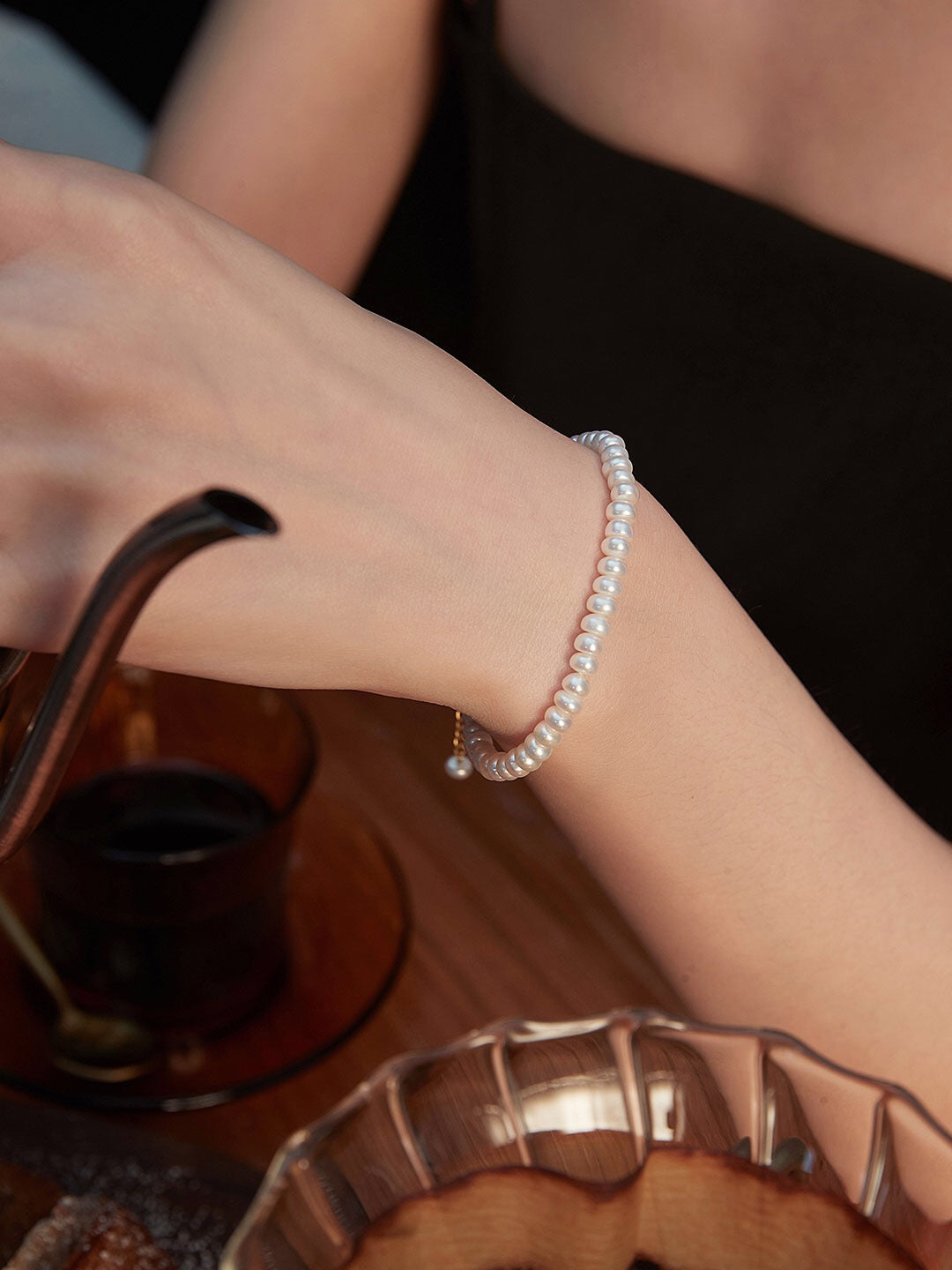 Klassisches Naturperlenarmband