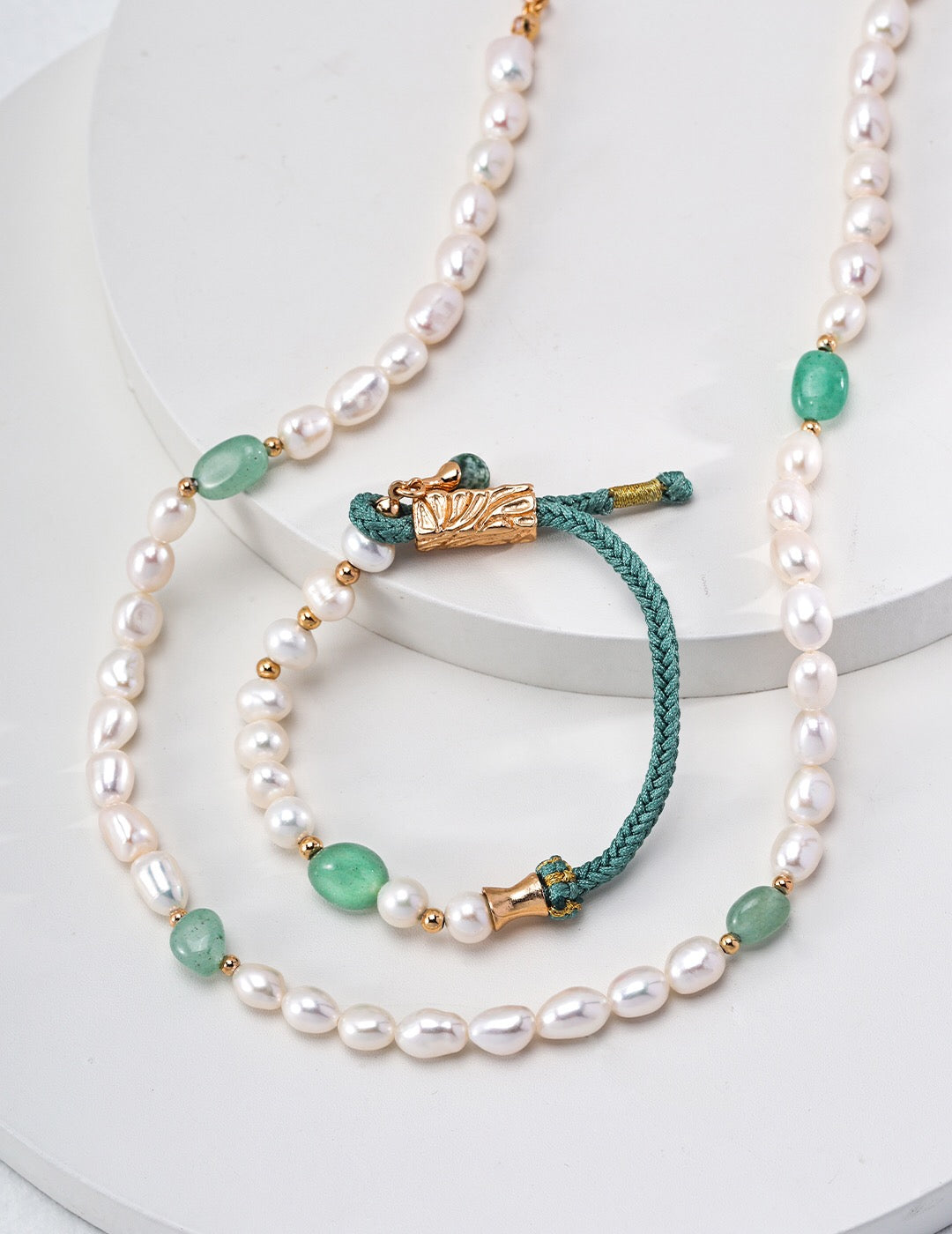 Halskette mit Barockperlen aus Naturstein-Jade