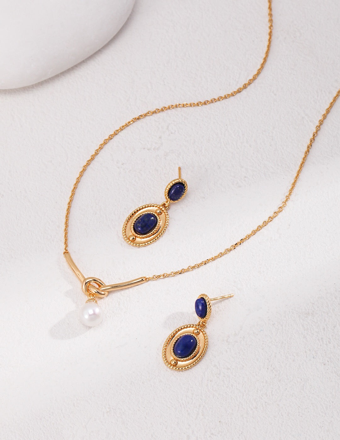 Natürliche Lapislazuli-Ohrhänger
