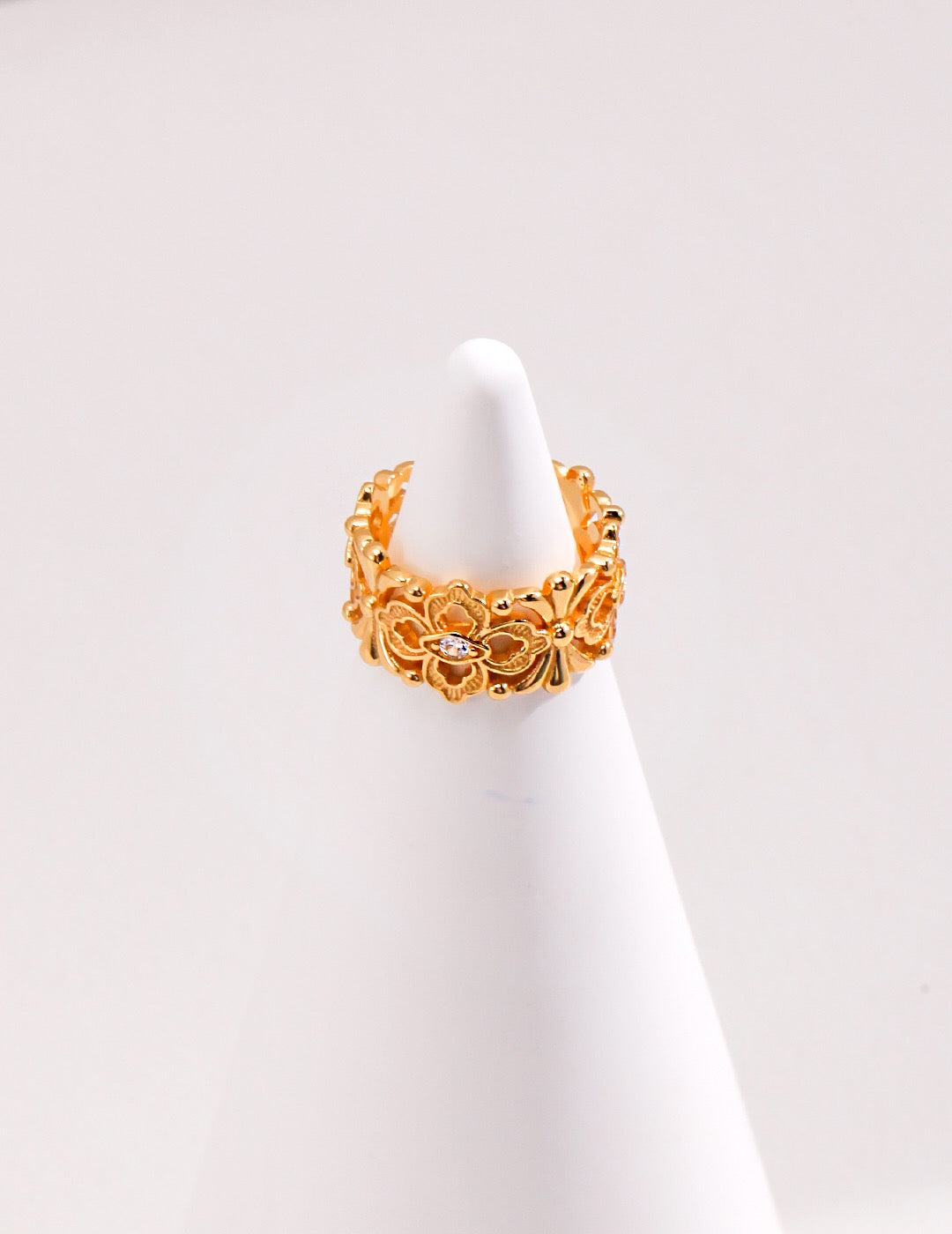 Bague creuse ouverte sculptée