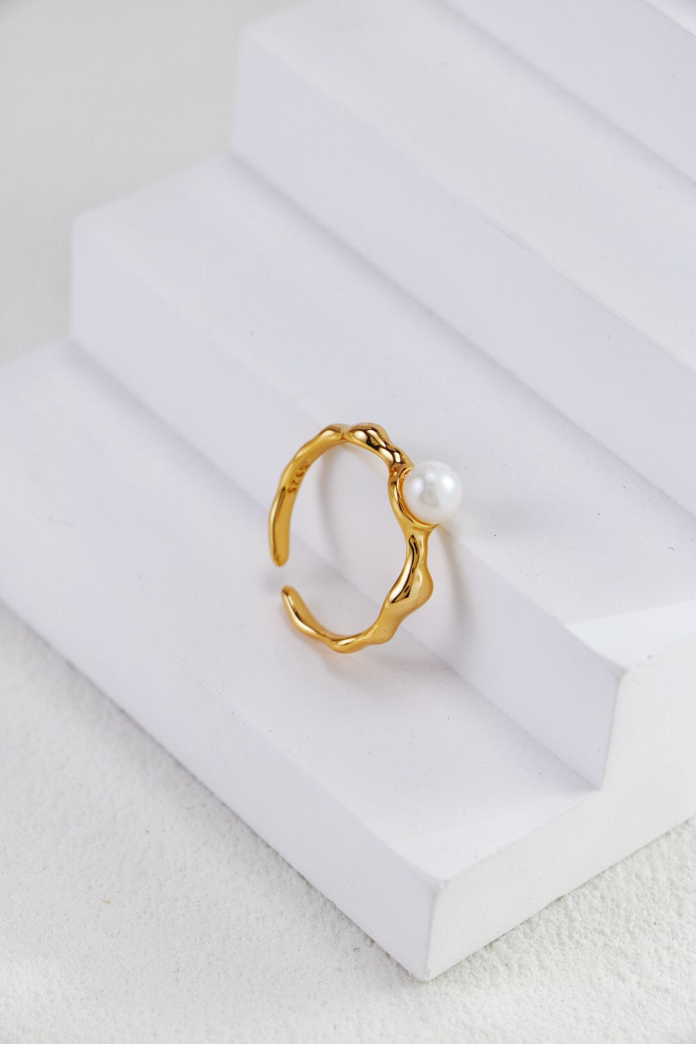 Minimalistischer Perlenring aus Vermeil-Gold