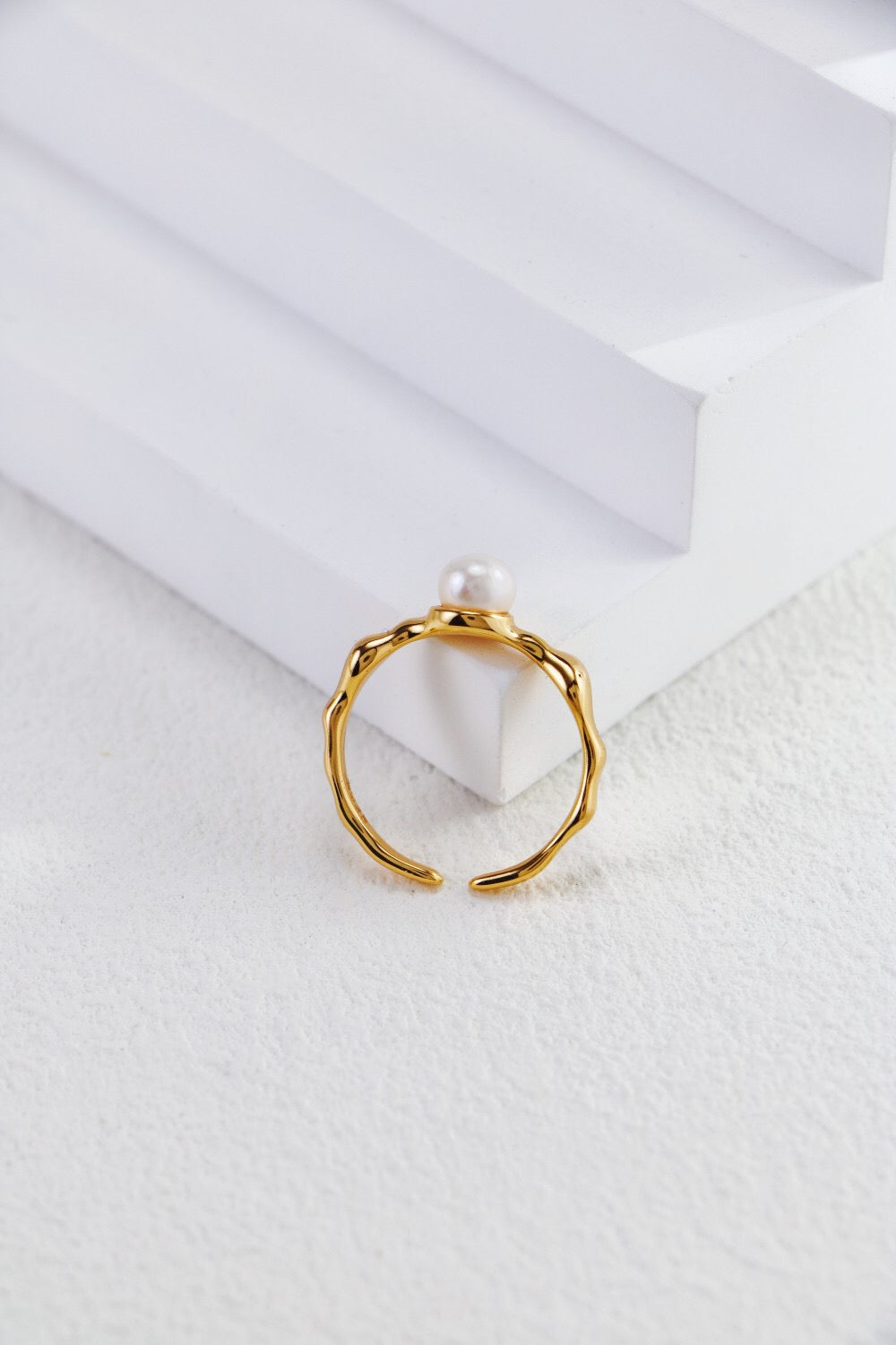 Minimalistischer Perlenring aus Vermeil-Gold
