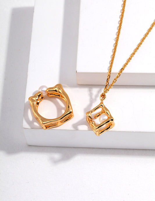Fernovia Design hollow geometric cube pendant necklace elegant display with ring in gold vermeil