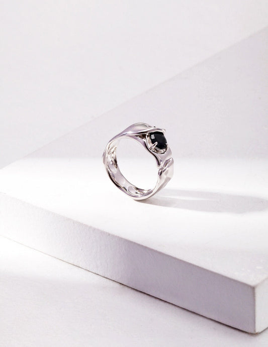 Black Spinel Band Ring