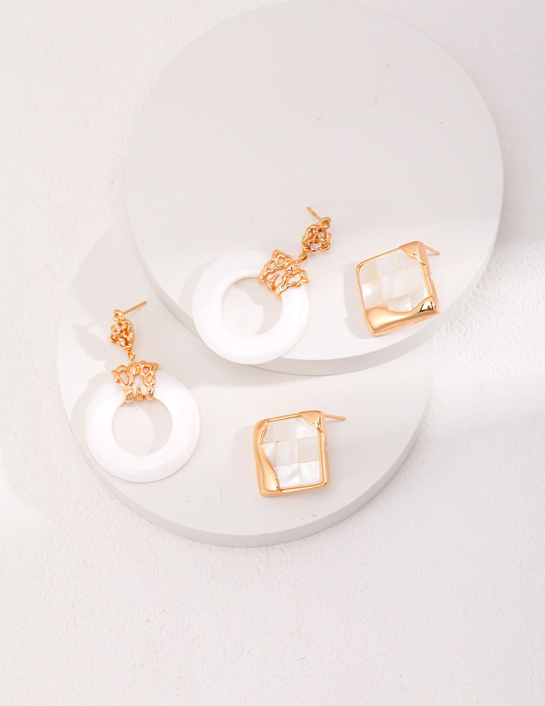 Hollow Circle Shell Drop Earrings