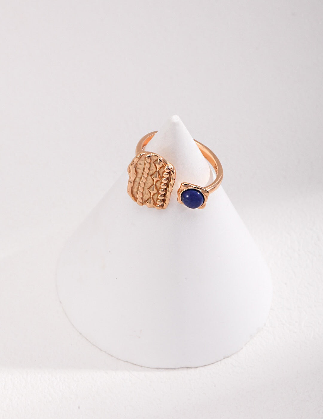 Bague ouverte en lapis-lazuli de style vintage