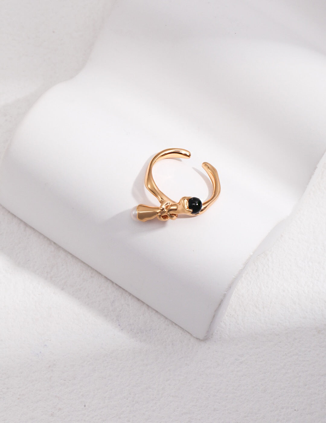 Branch-Shaped Black Onyx / Pearl Adjustable Ring