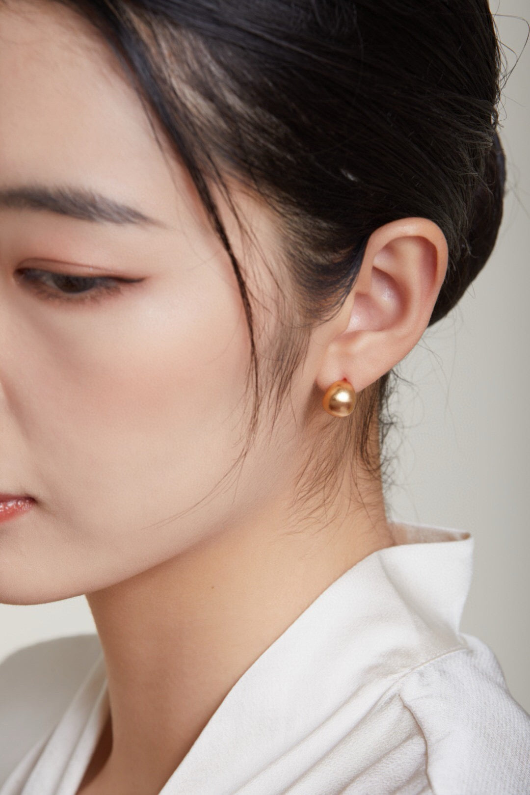 Gold-plated Brushed Spherical Stud Earrings