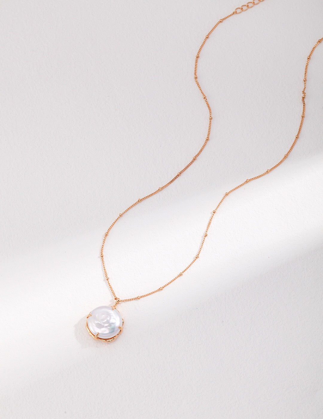 Classic Dainty Round Pearl Pendant Necklace