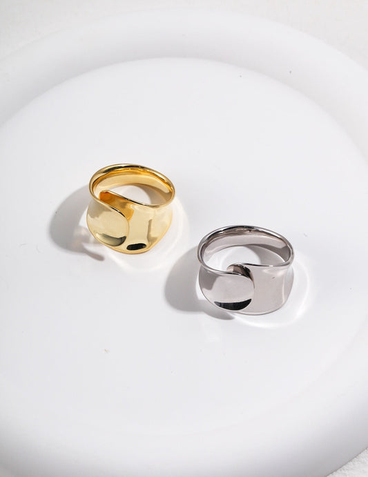 Concave Adjustable Band Ring