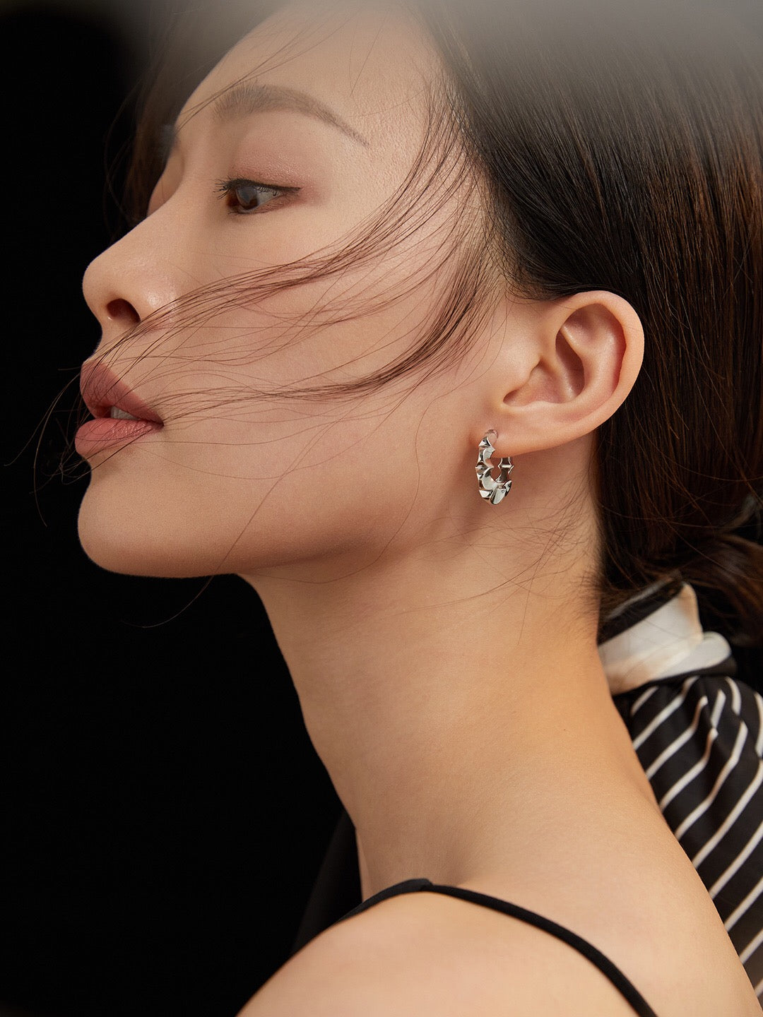 Minimalist Petal Hoop Earrings