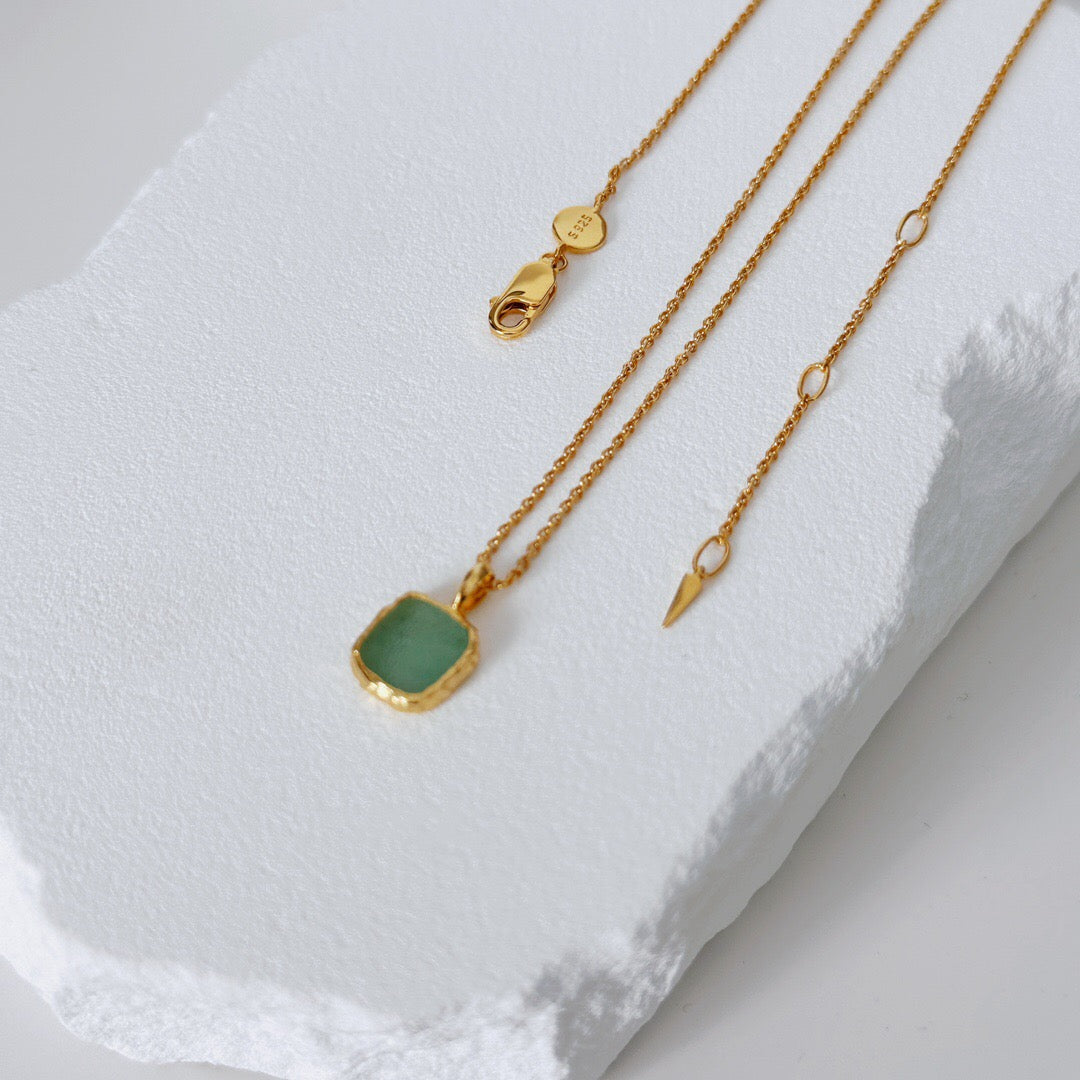 Fernovia Design natural stone minimalist necklace front display