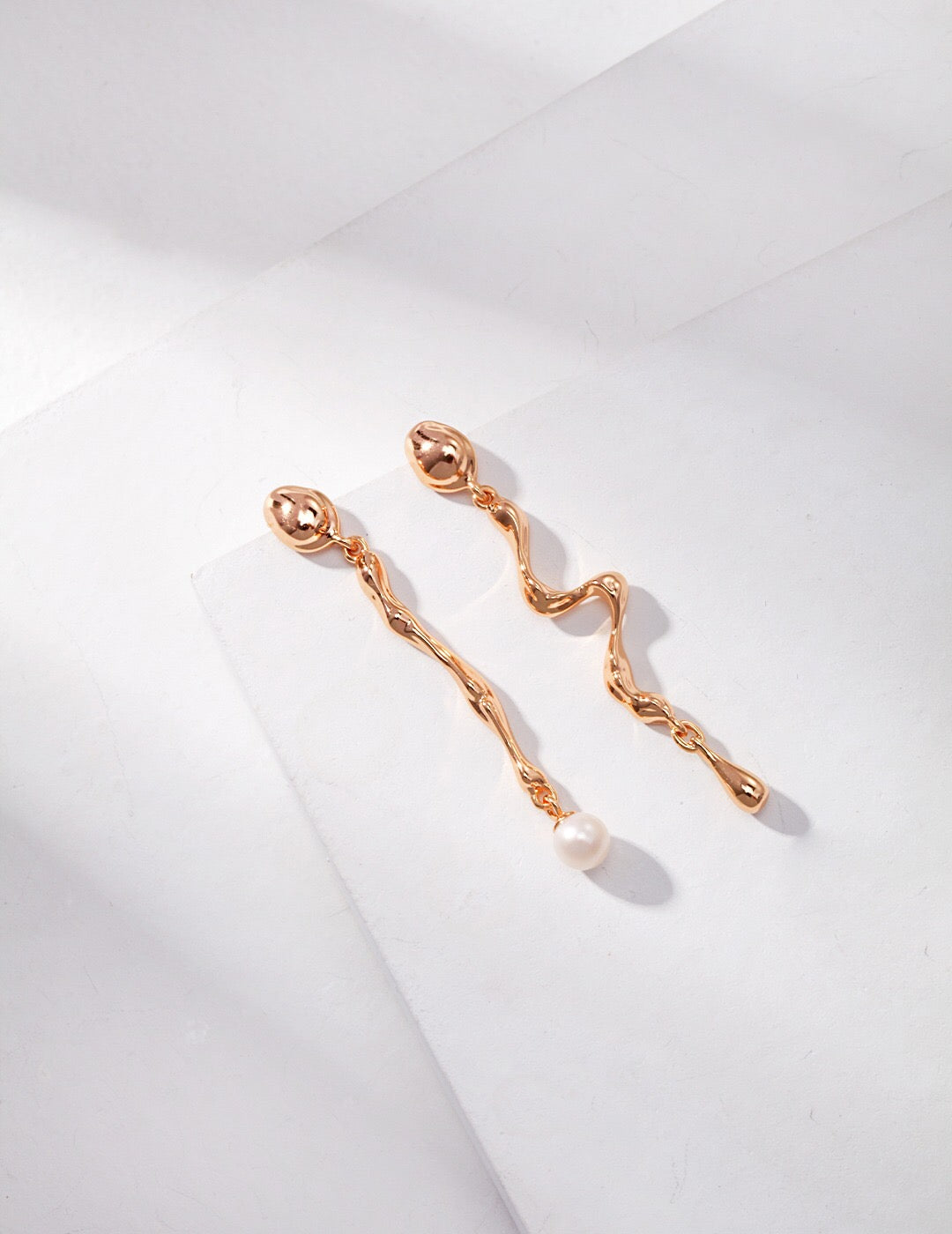 Long Wavy Drop Pearl Asymmetrical Earrings