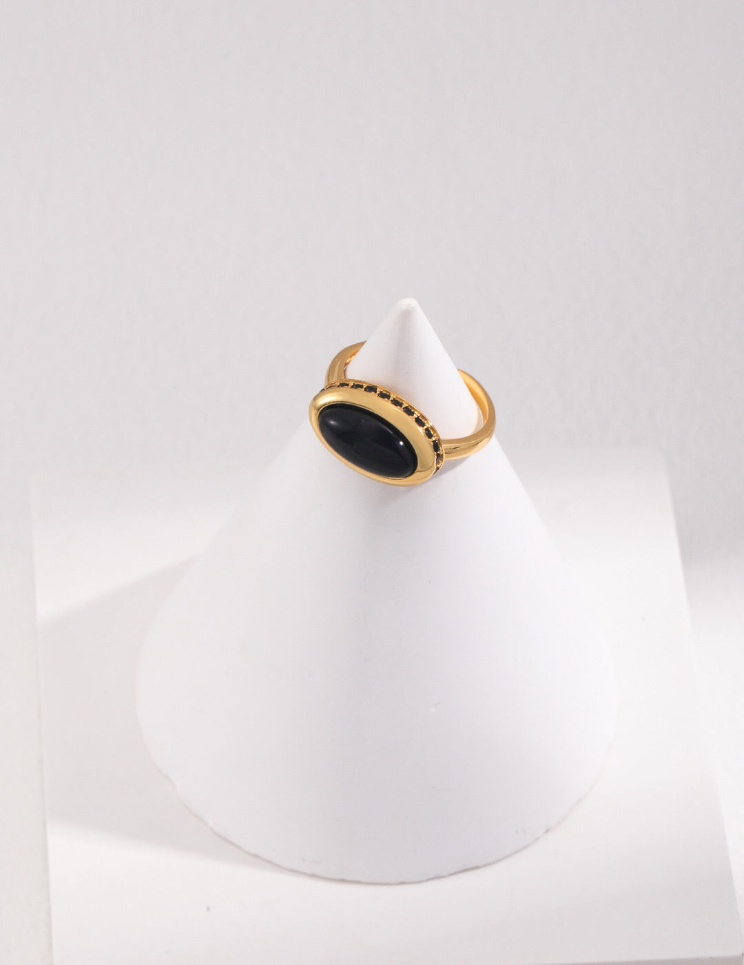 Minimalist Black Onyx Oval Ring