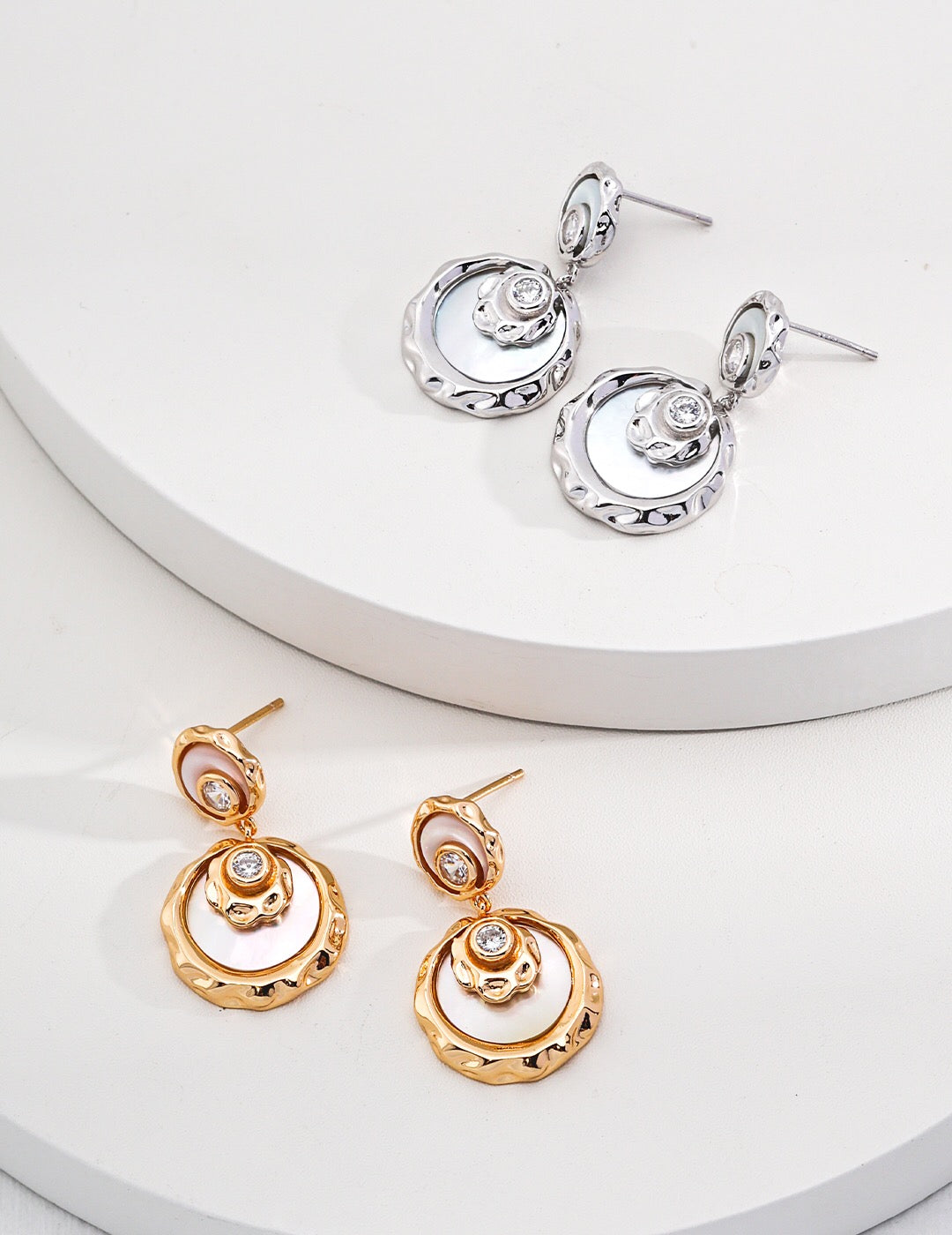 Boucles d'oreilles pendantes minimalistes rondes en zircon