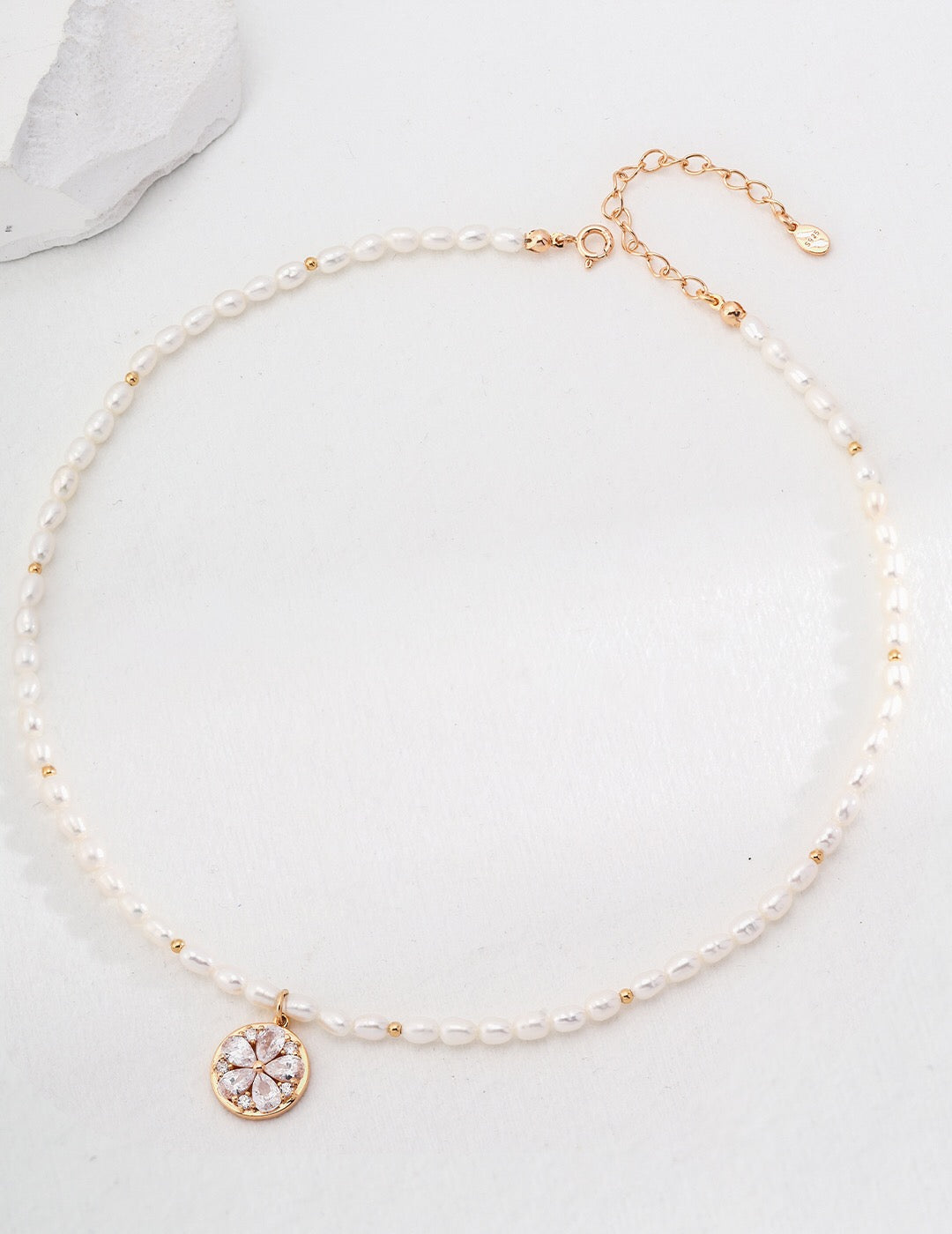 Zircon Flower Petal Style Pearl Necklace