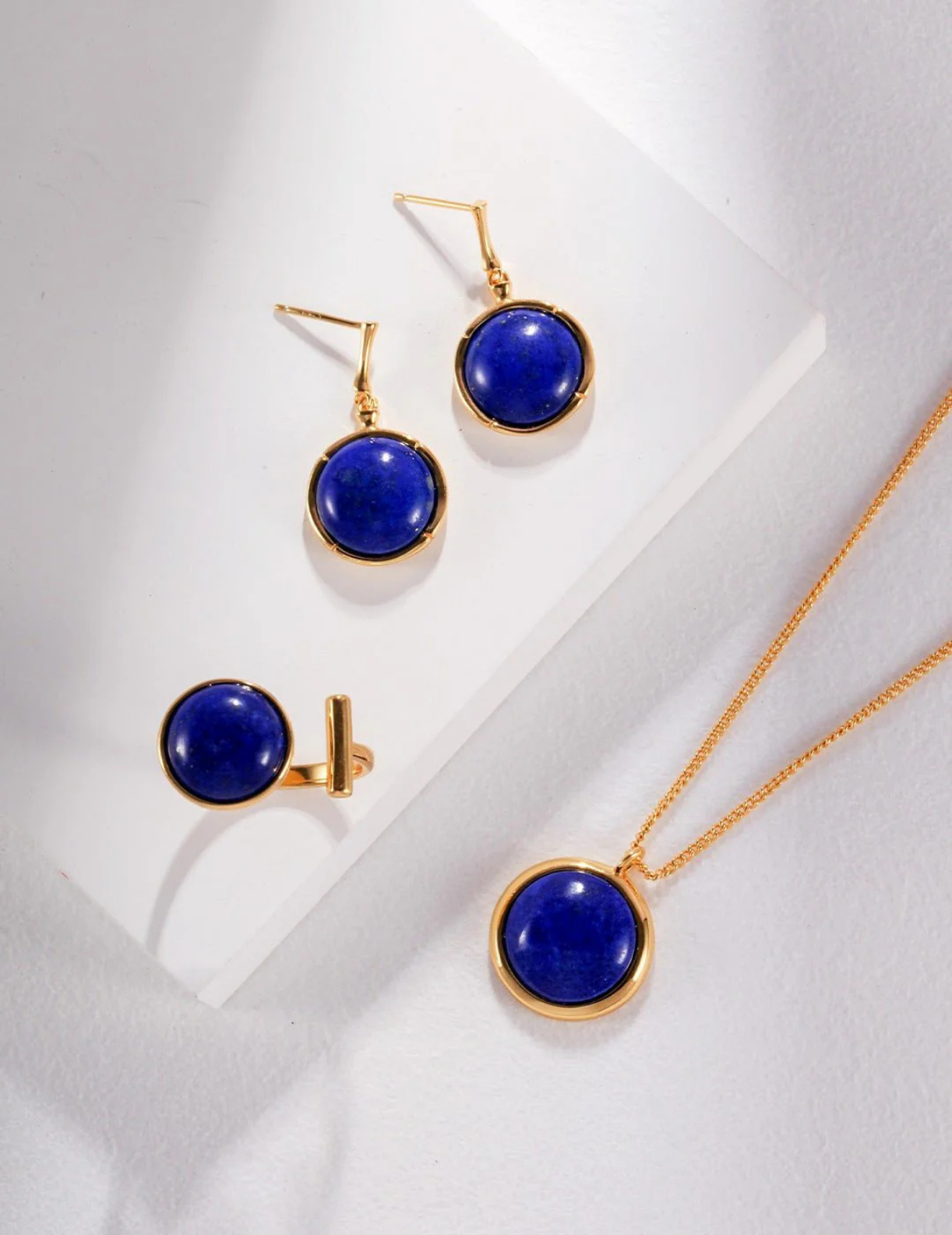 Minimalist Natural Lapis Lazuli Stone Necklace