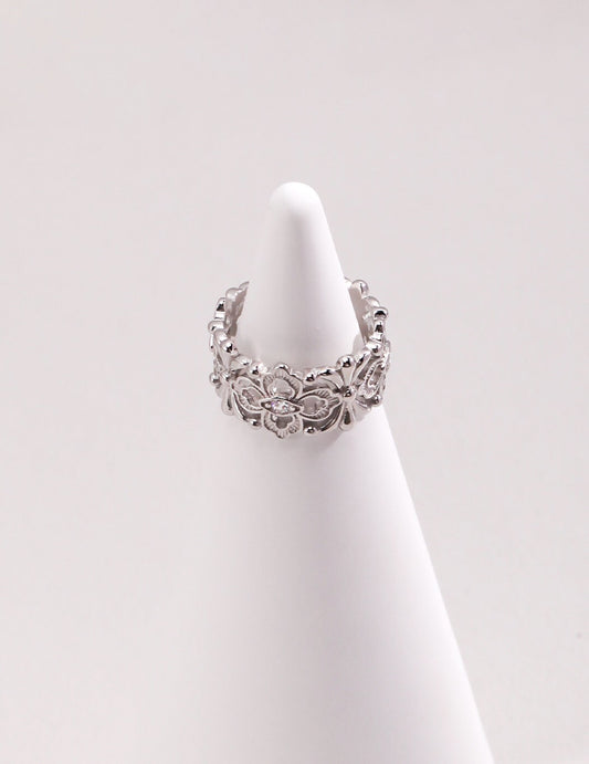 Open Hollow Carved Band Ring in sterling silver – Fernovia Design sculpted band style