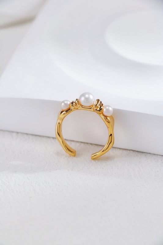 Fernovia Design elegant three pearls adjustable ring