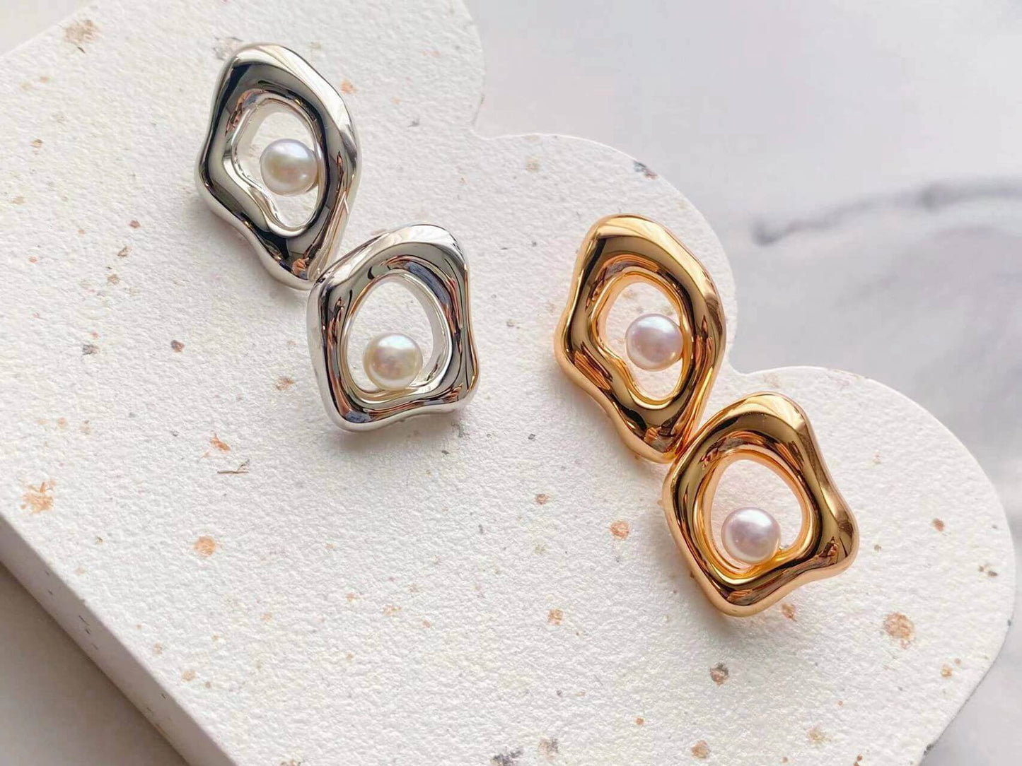 Minimalist Geometric Irregular Pearl Earrings