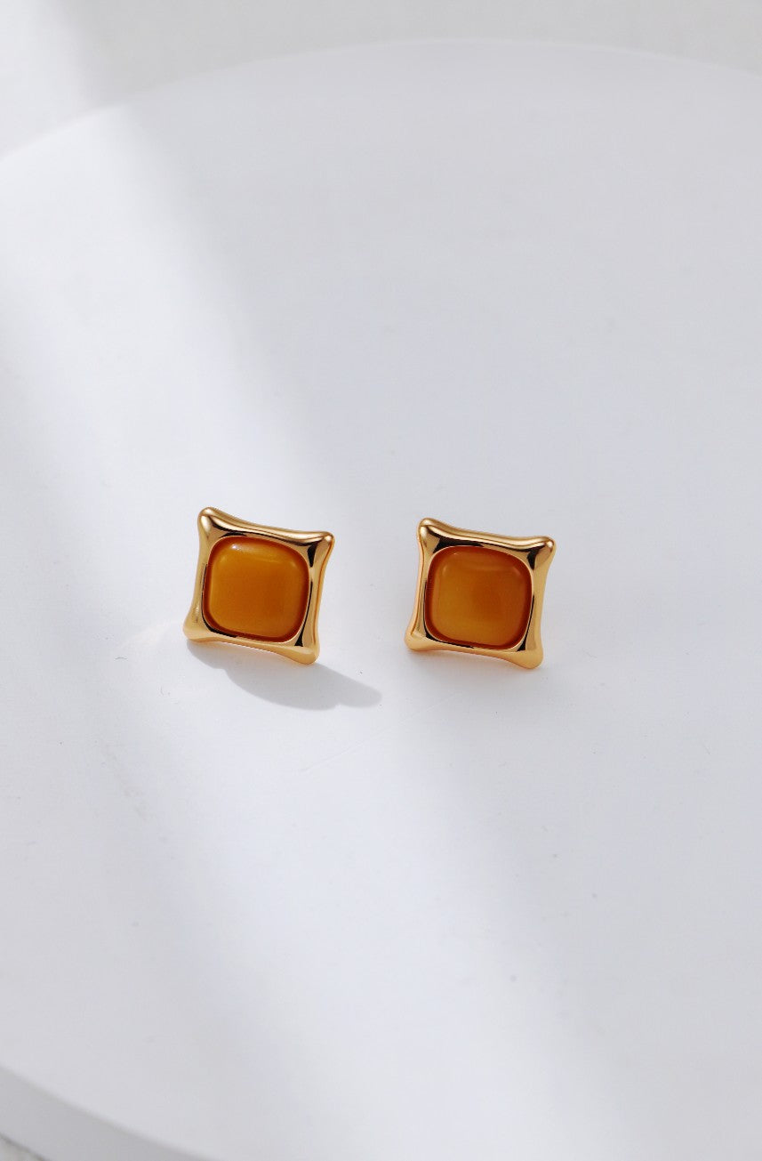 Vintage Gold Amber Honeycomb Stud Earrings