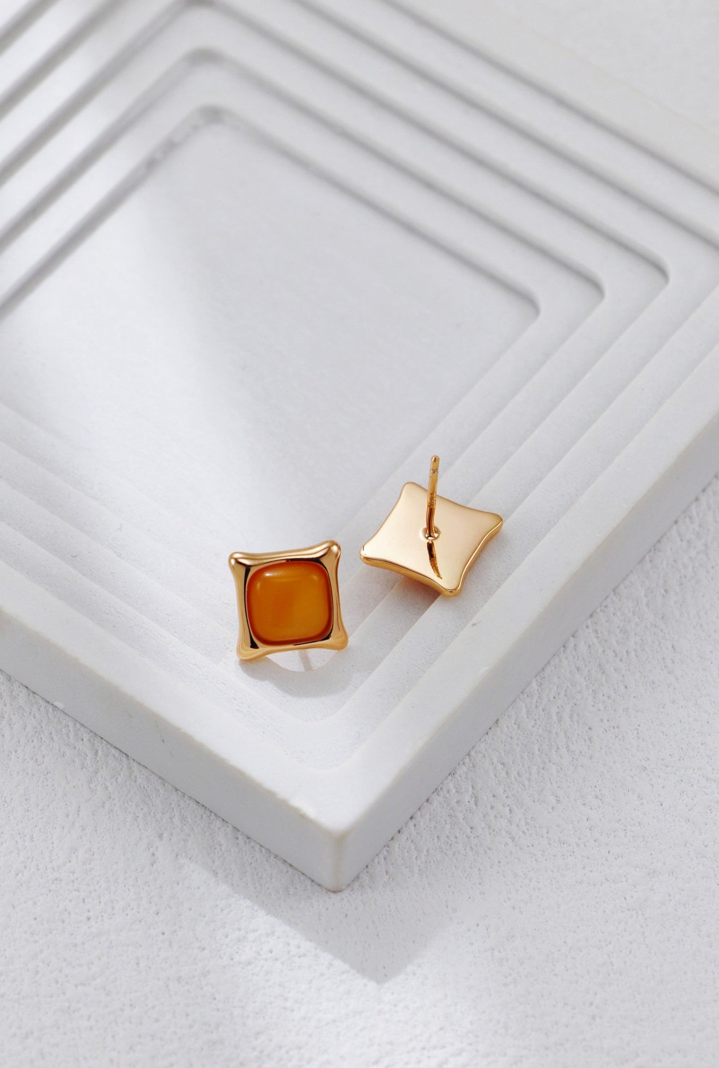 Vintage Gold Amber Honeycomb Stud Earrings