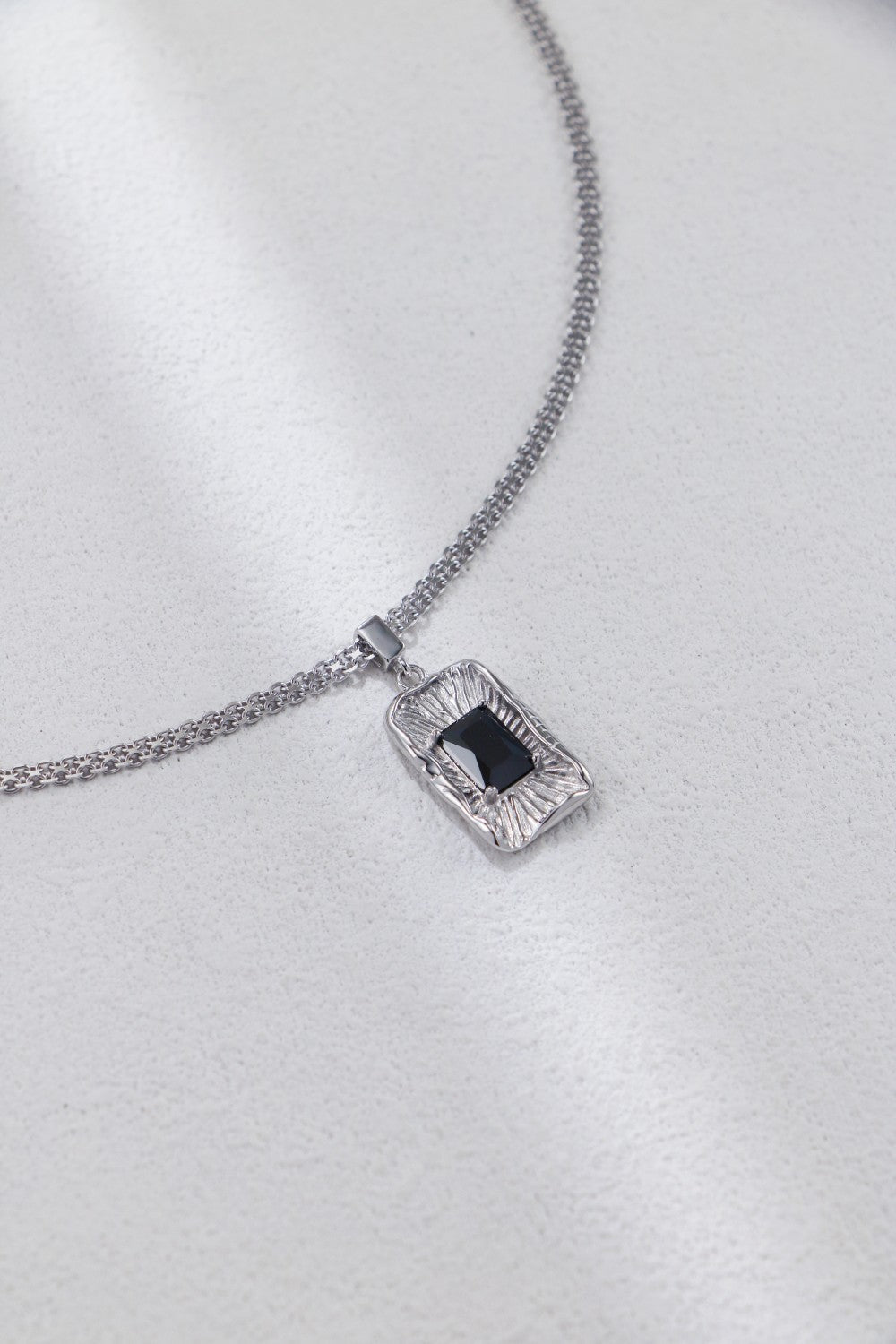 Textured Pattern Black Zircon Necklace