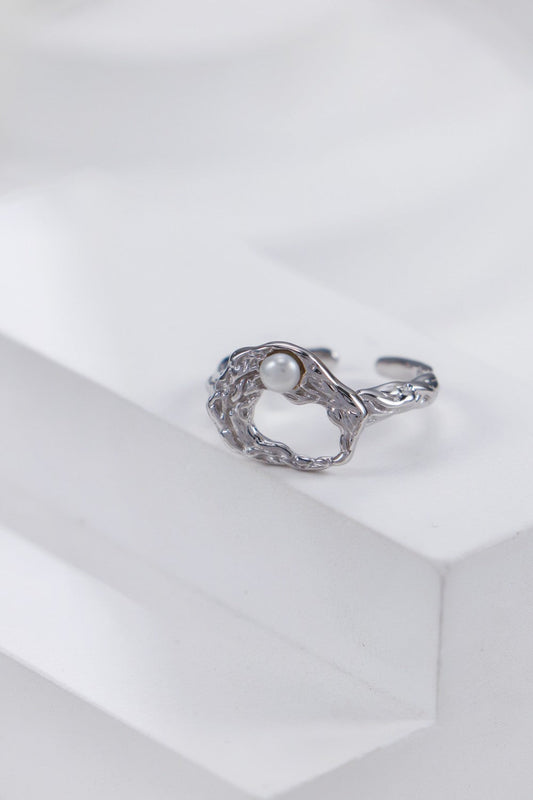 Close‑up: Fernovia Design Liquid Flow Pearl Adjustable Ring pearl detail