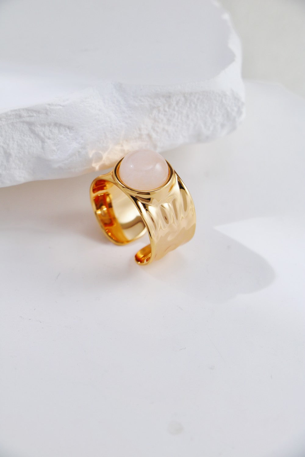 Detailed view  white crystal ring Fernovia Design