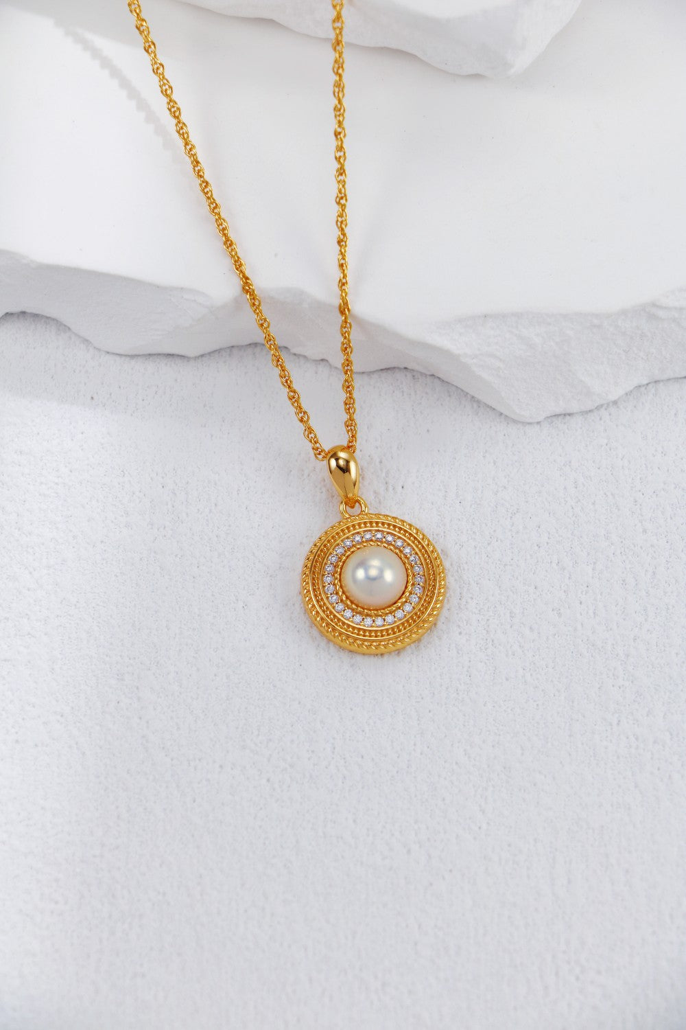 Round Zircon Pearl Pendant Necklace