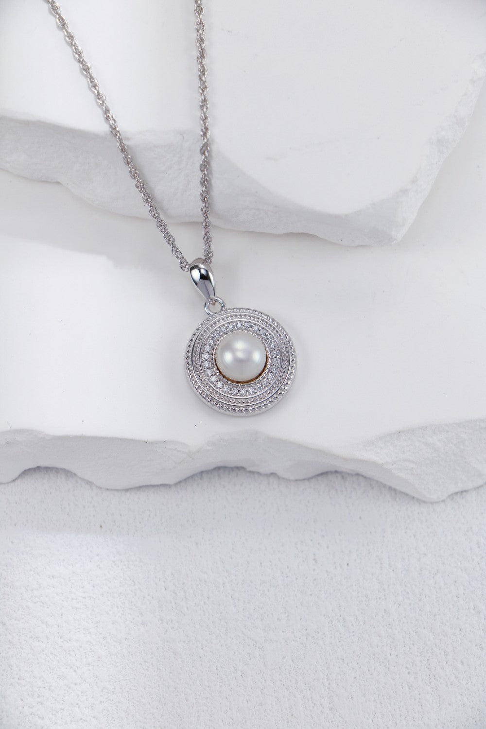 Round Zircon Pearl Pendant Necklace