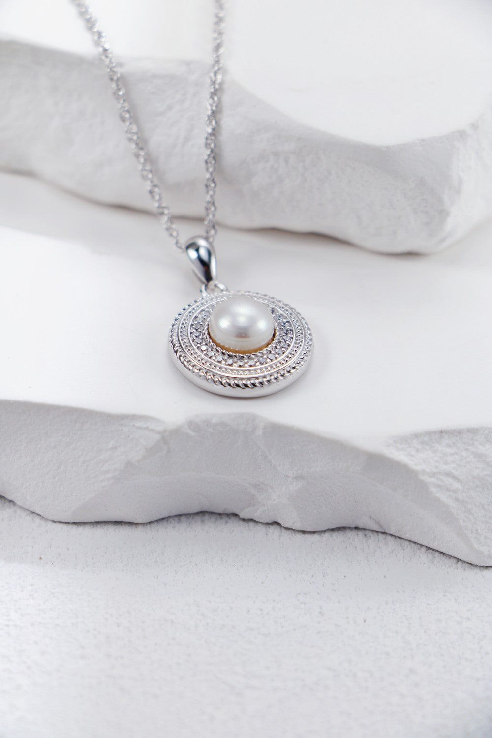 Round Zircon Pearl Pendant Necklace